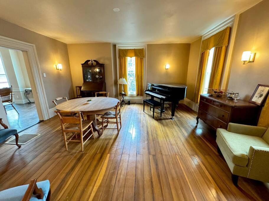 Colonial 51